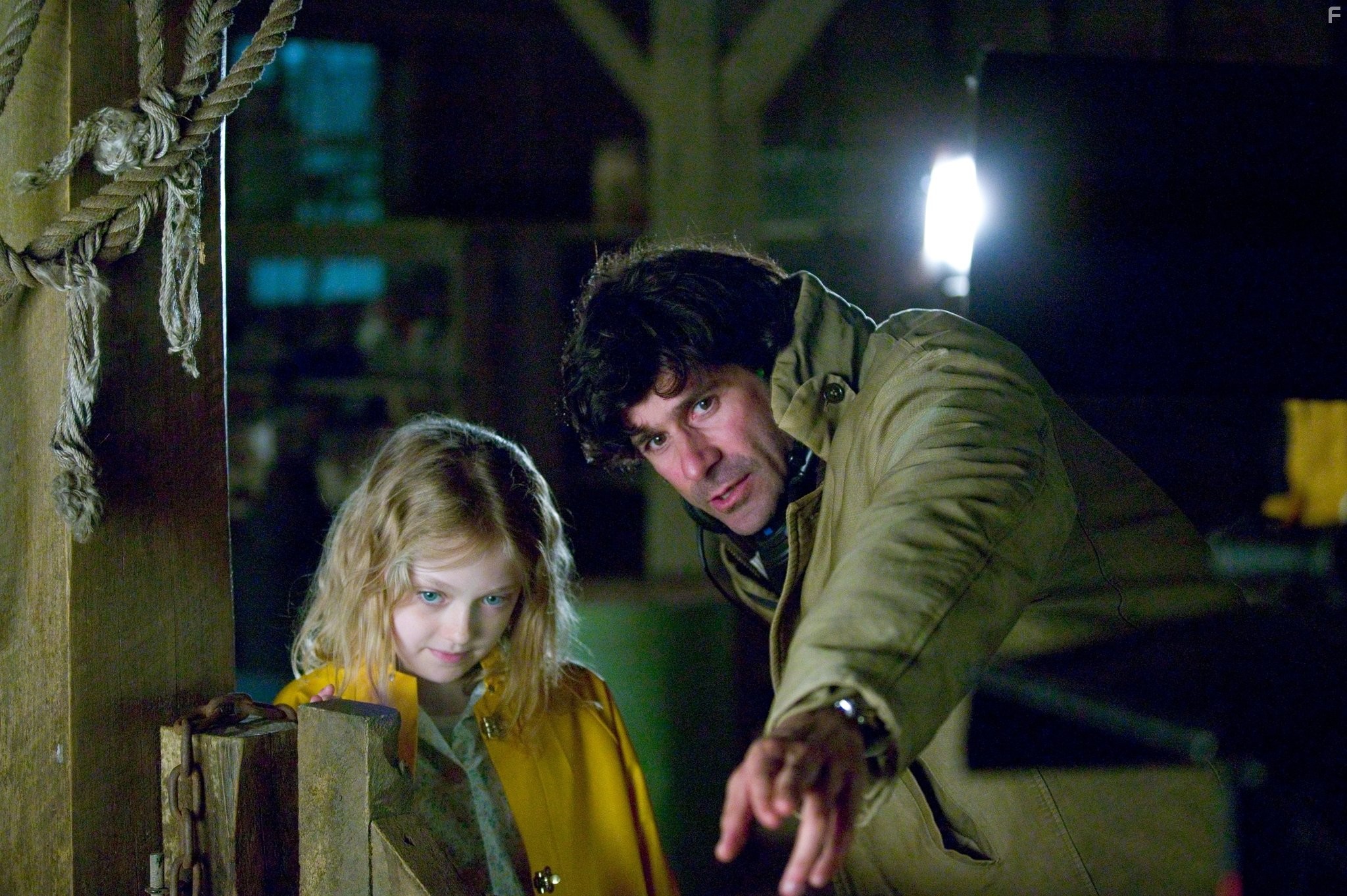 Dakota Fanning and Gary Winick in Паутина Шарлотты (2006)