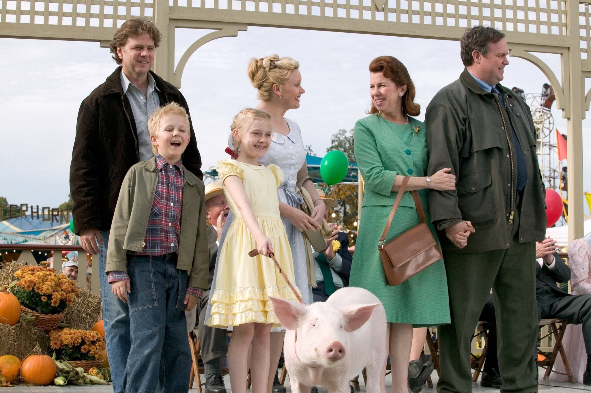 Kevin Anderson, Gary Basaraba, Essie Davis, Siobhan Fallon Hogan, Dakota Fanning, and Louis Corbett in Паутина Шарлотты (2006)