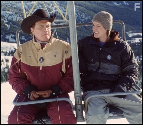 Lee Majors and Jason London in Отмороженные (2001)
