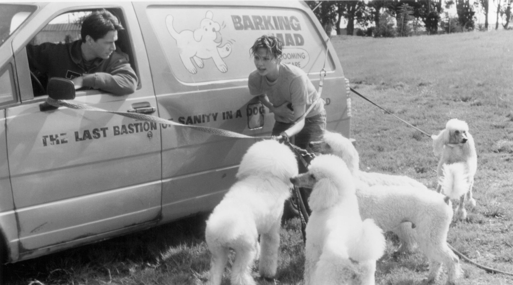 Keanu Reeves and Charlize Theron in Сладкий ноябрь (2001)