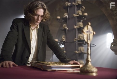 Hugh Dancy and Olivier Martinez in Кровь и шоколад (2007)