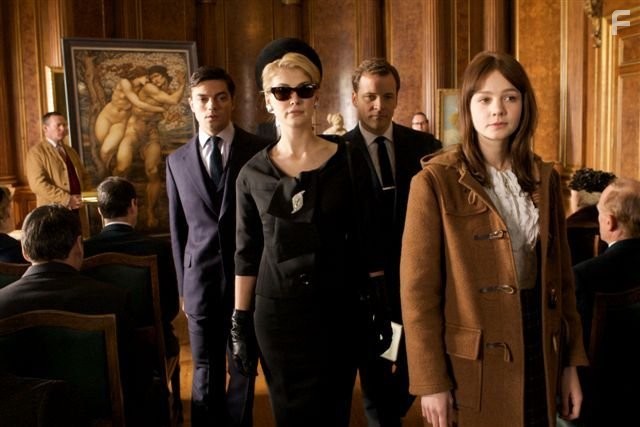 Rosamund Pike, Peter Sarsgaard, Dominic Cooper, and Carey Mulligan in Воспитание чувств (2009)