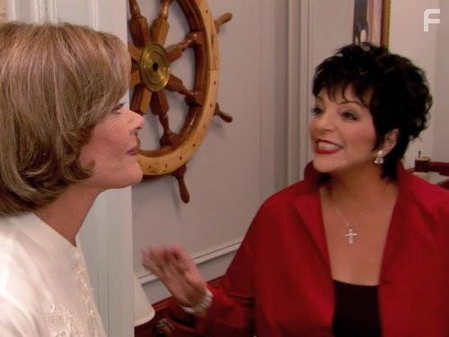 Liza Minnelli and Jessica Walter in Замедленное развитие (2003)