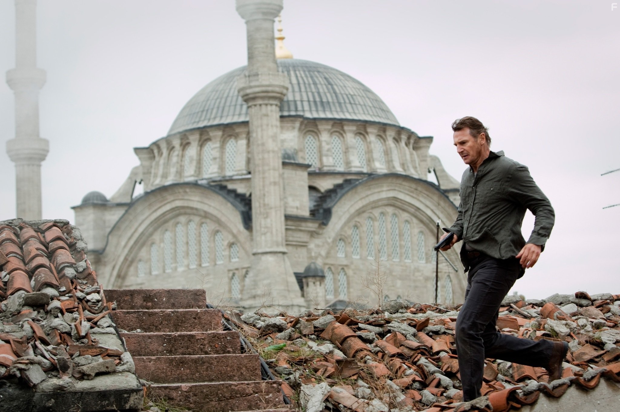 Liam Neeson in Заложница 2 (2012)