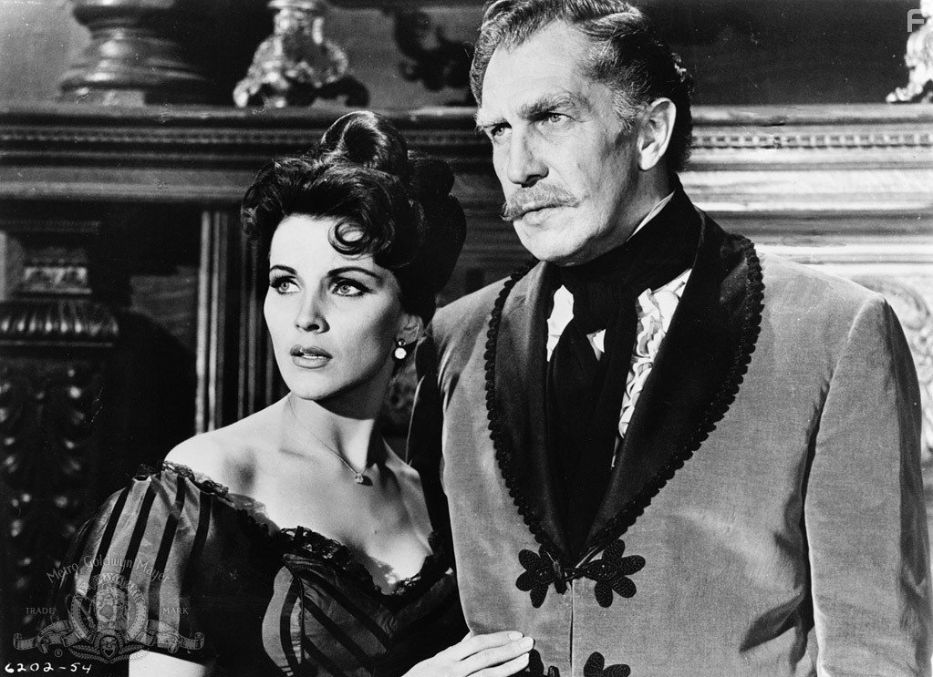 Vincent Price and Debra Paget in Истории ужасов (1962)