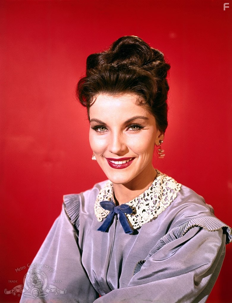 Debra Paget in Истории ужасов (1962)