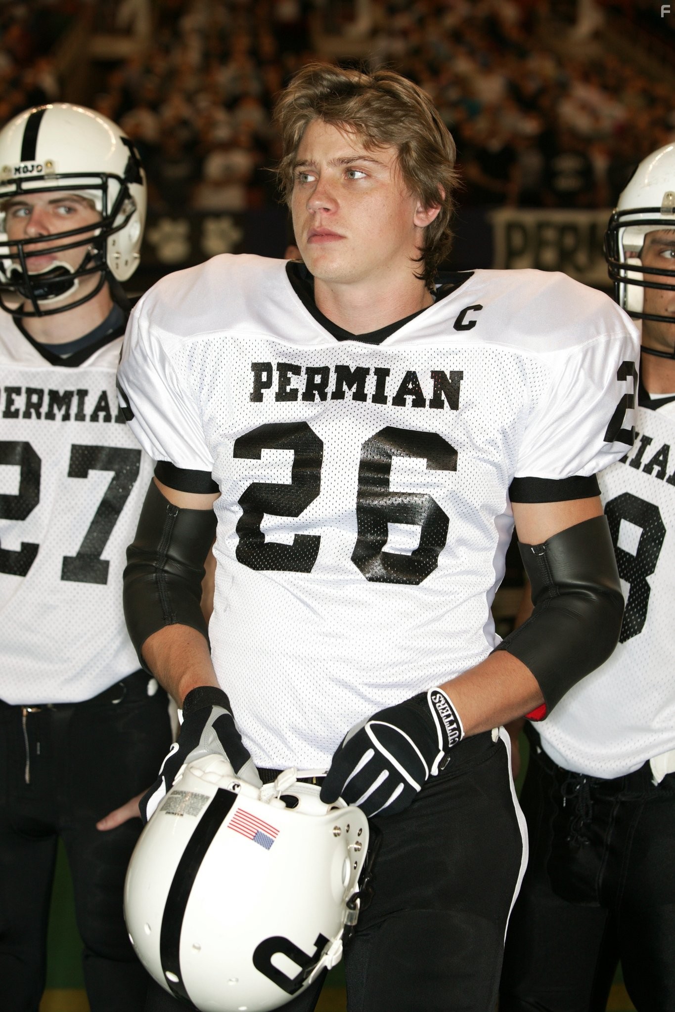 Garrett Hedlund in В лучах славы (2004)