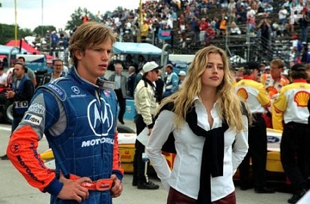 Estella Warren and Kip Pardue in Гонщик (2001)