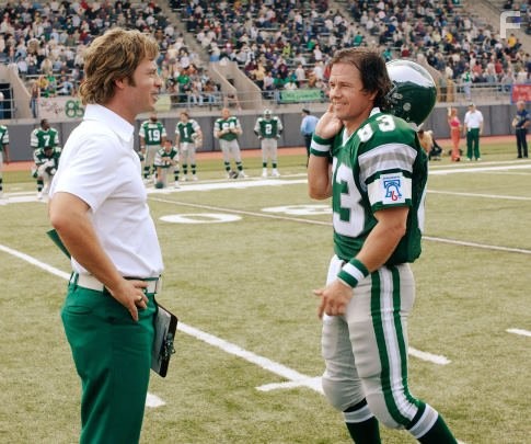 Mark Wahlberg and Greg Kinnear in Преодоление (2006)