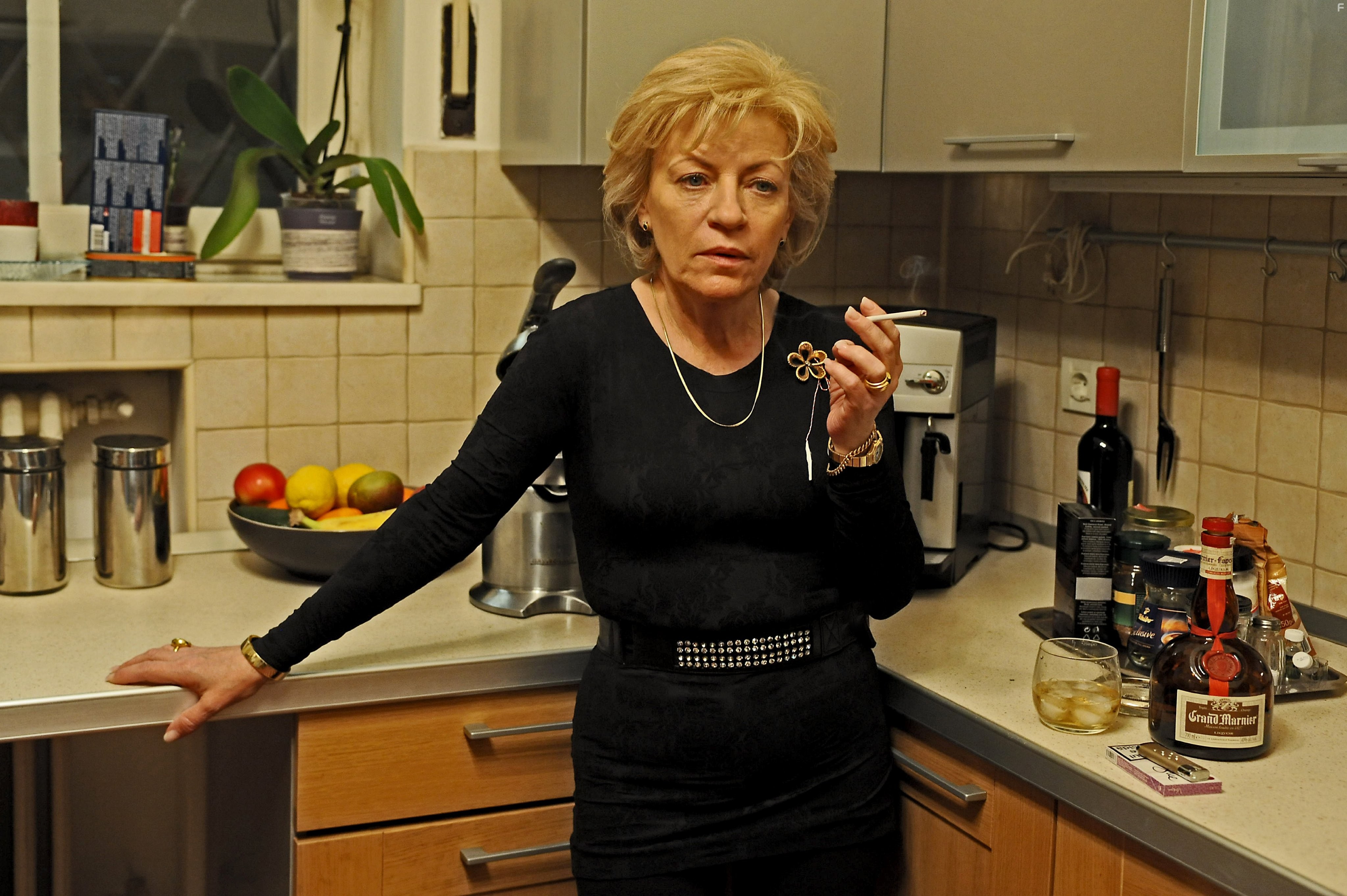 Luminita Gheorghiu in Поза ребёнка (2013)