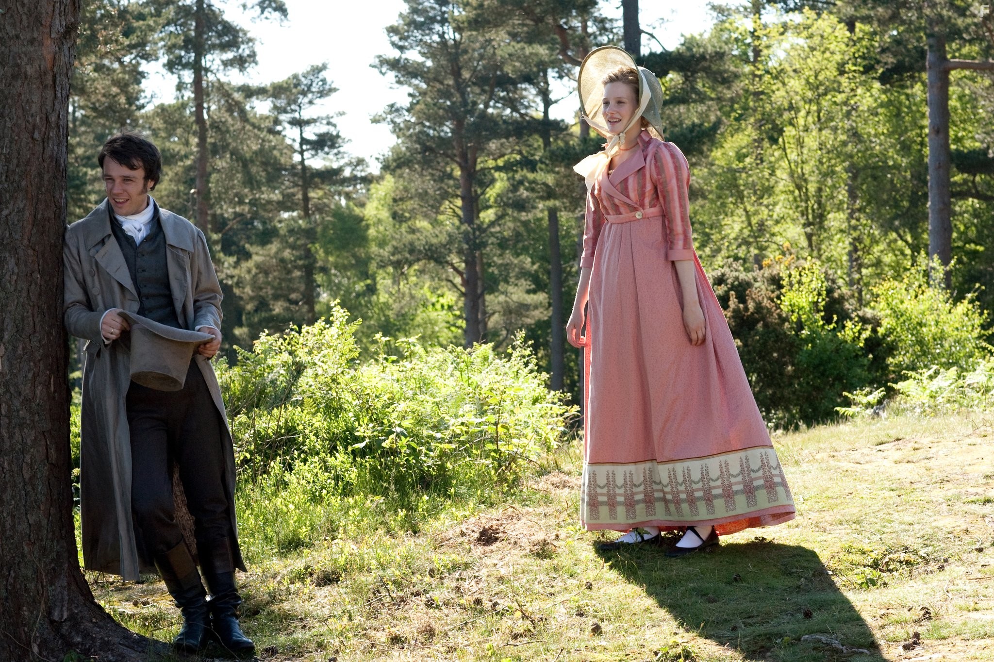 Romola Garai and Rupert Evans in Эмма (2009)