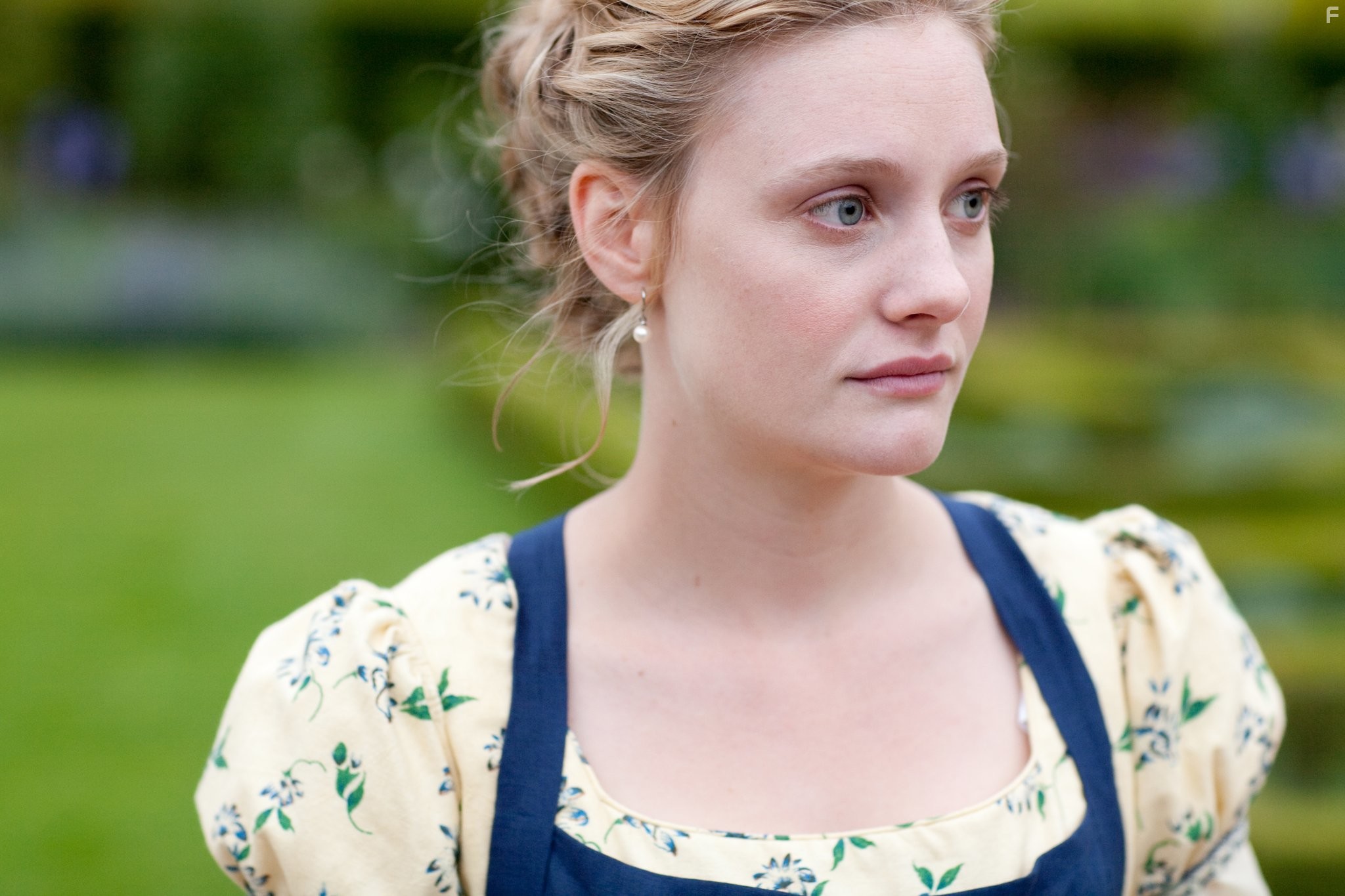Romola Garai in Эмма (2009)
