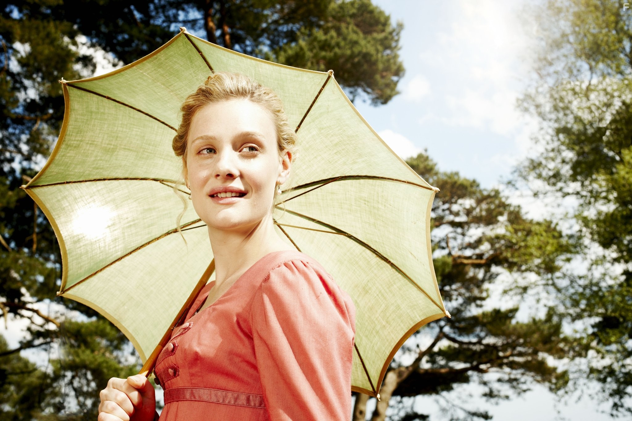 Romola Garai in Эмма (2009)