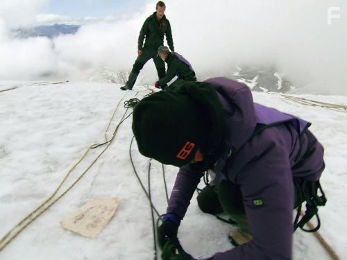 Get Out Alive with Bear Grylls (2013)