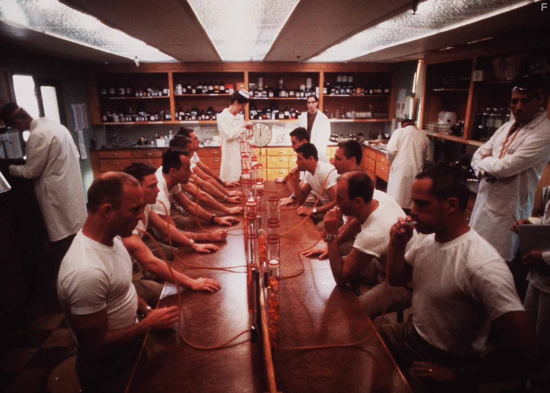 Ed Harris, Lance Henriksen, Dennis Quaid, Scott Glenn, Charles Frank, Scott Paulin, and Fred Ward in Парни что надо (1983)