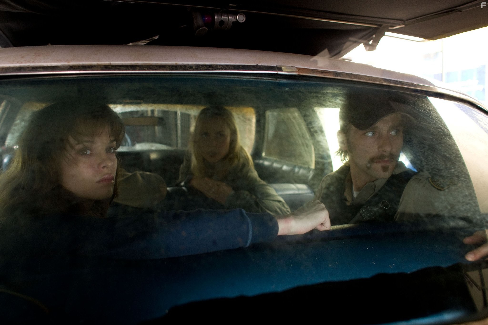 Radha Mitchell, Danielle Panabaker, and Joe Anderson in Безумцы (2010)