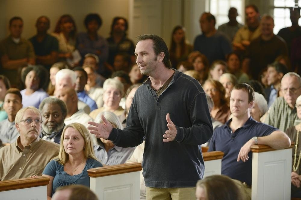 James Tupper, Eric Ward, Kevin Sizemore, and Kathleen Munroe in Воскрешение (2014)