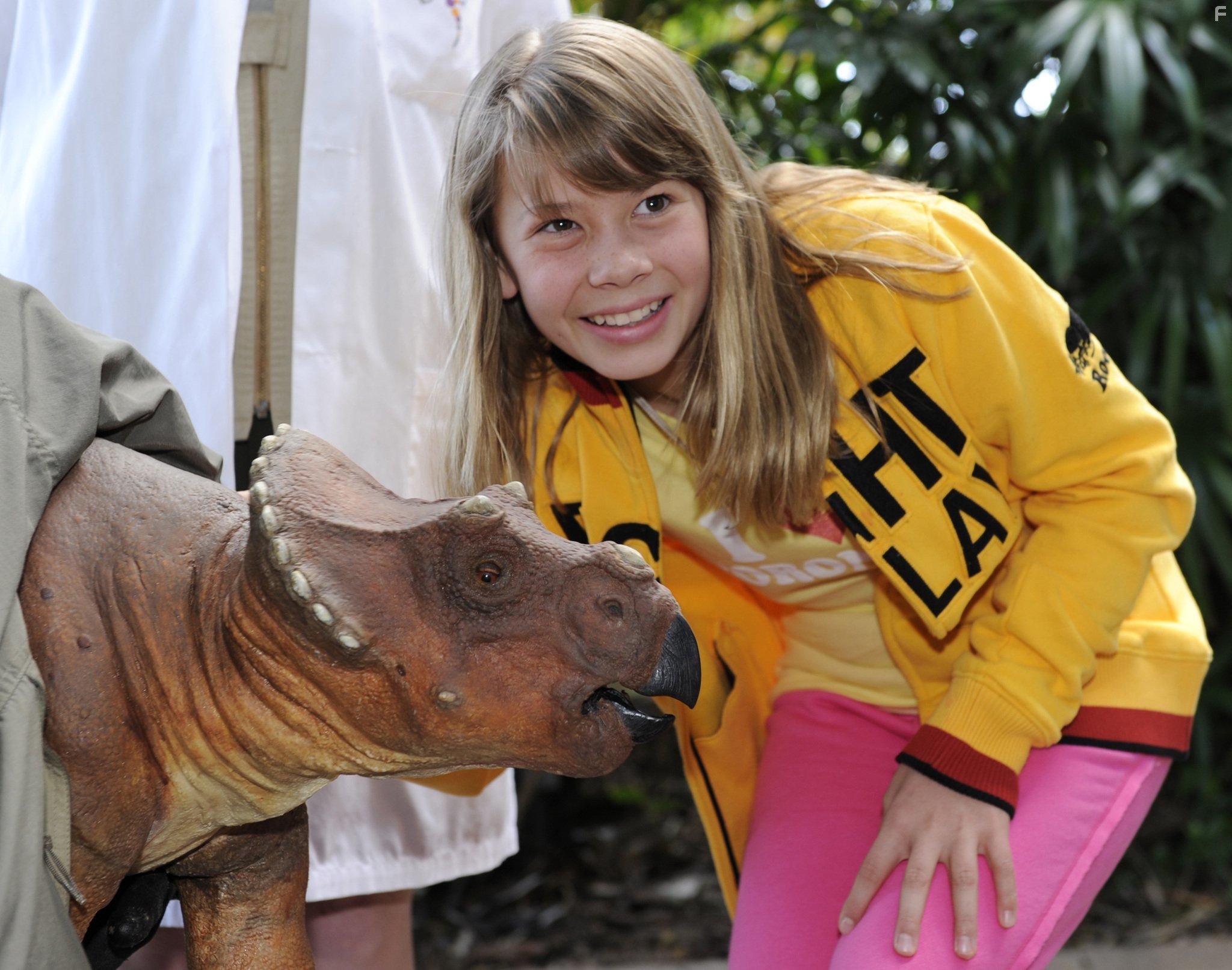 Bindi Irwin in Free Willy: Escape from Pirate's Cove (2010)