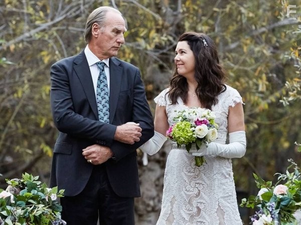 Craig T. Nelson and Lauren Graham in Родители (2010)