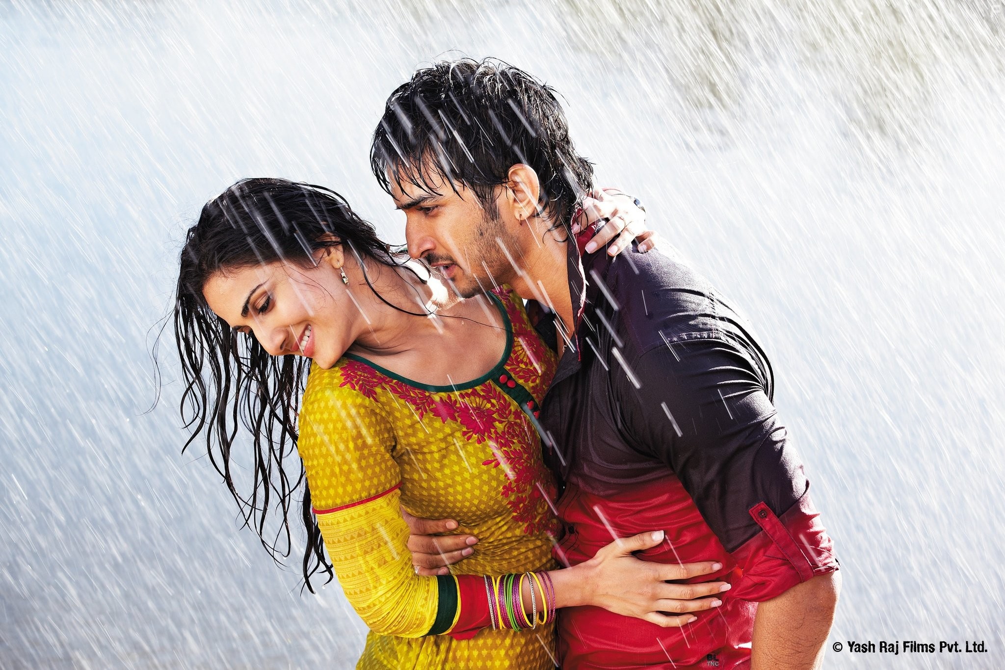Sushant Singh Rajput and Vaani Kapoor in Настоящий индийский роман (2013)