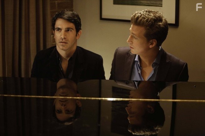 Chris Messina and Josh Meyers in Проект Минди (2012)
