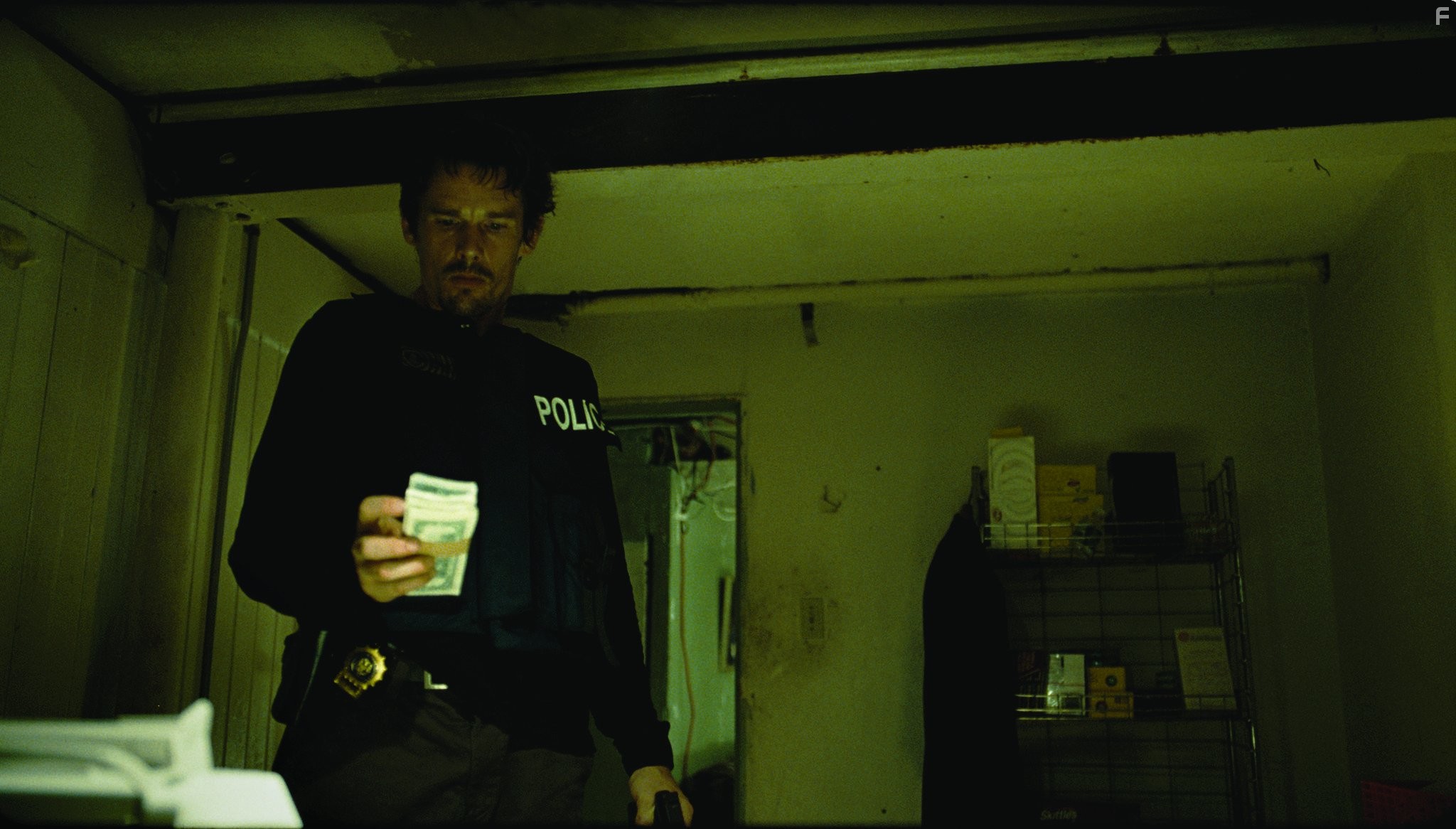 Ethan Hawke in Бруклинские полицейские (2009)