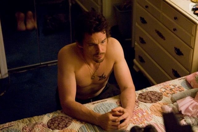 Ethan Hawke in Бруклинские полицейские (2009)