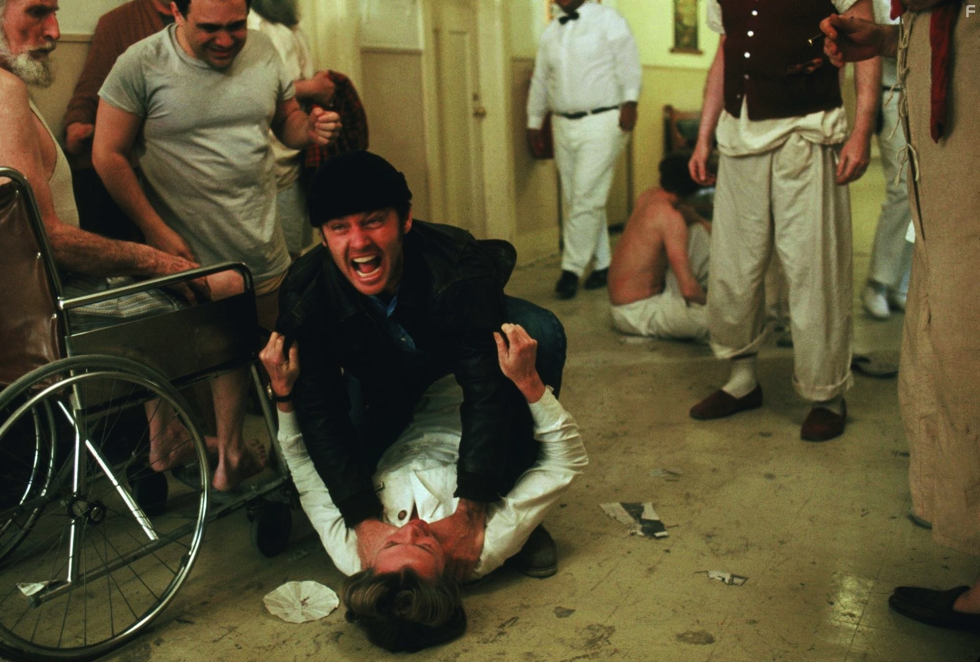 Jack Nicholson, Danny DeVito, Louise Fletcher, and Peter Brocco in Пролетая над гнездом кукушки (1975)