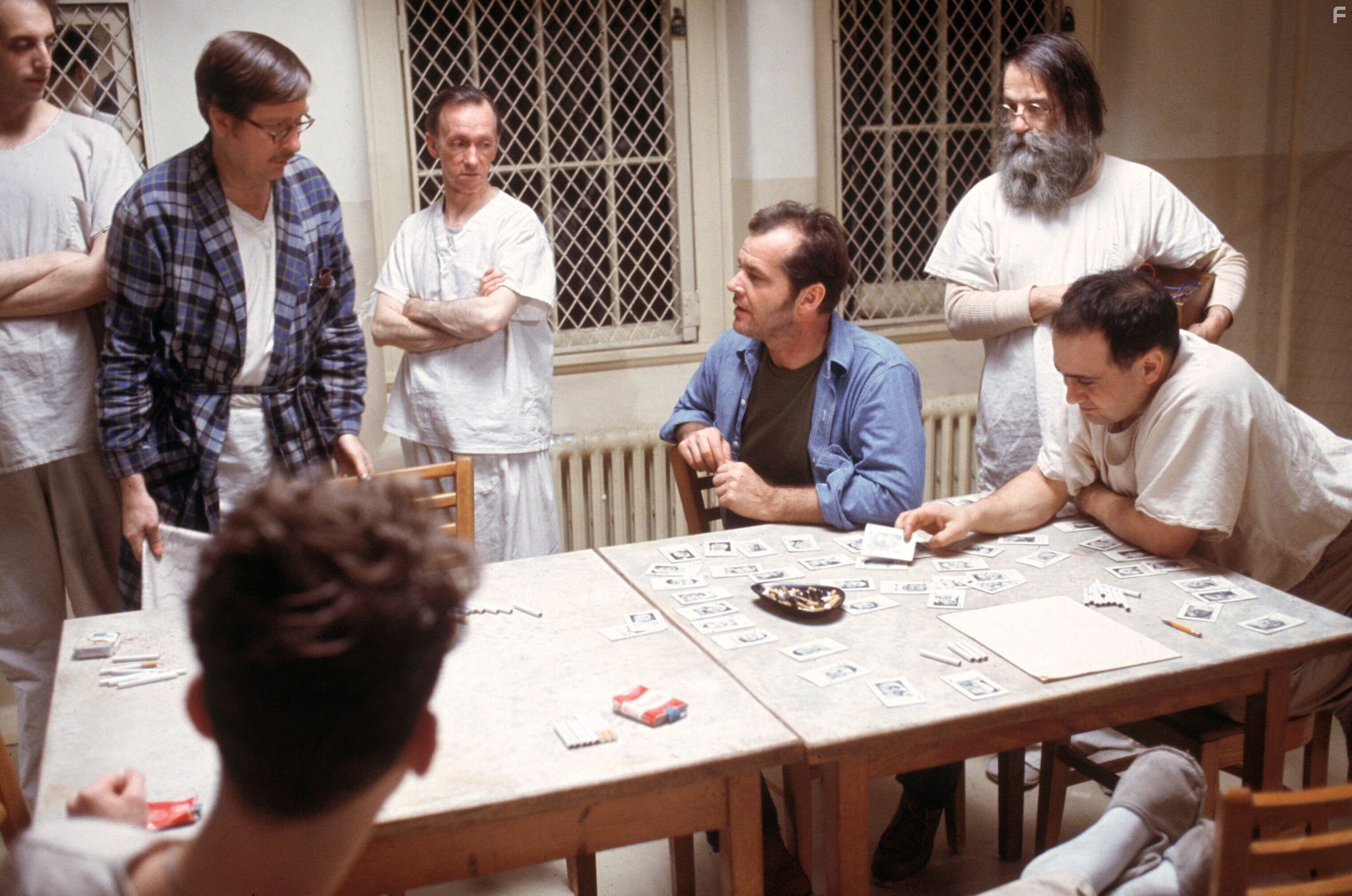 Jack Nicholson, Danny DeVito, Brad Dourif, Vincent Schiavelli, William Duell, William Redfield, and Delos V. Smith Jr. in Пролетая над гнездом кукушки (1975)