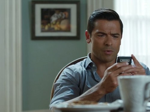 Mark Consuelos in Альфа-дом (2013)