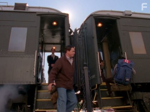 Adam Baldwin and Zachary Levi in Чак (2007)