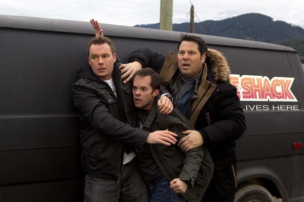 Greg Grunberg and Neil Grayston in Апокалипсис (2013)