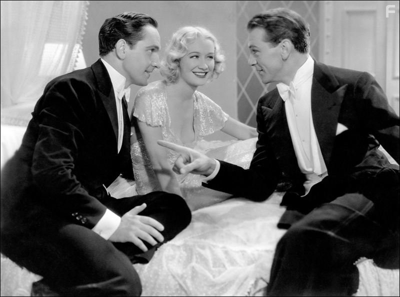 Gary Cooper, Miriam Hopkins, and Fredric March in Серенада трех сердец (1933)