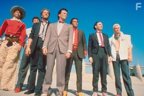 Jeff Goldblum, Clancy Brown, Peter Weller, Pepe Serna, Lewis Smith, and Billy Vera in Приключения Бакару Банзая в восьмом измерении (1984)