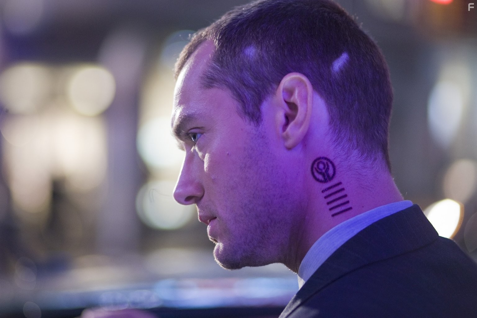 Jude Law in Потрошители (2010)