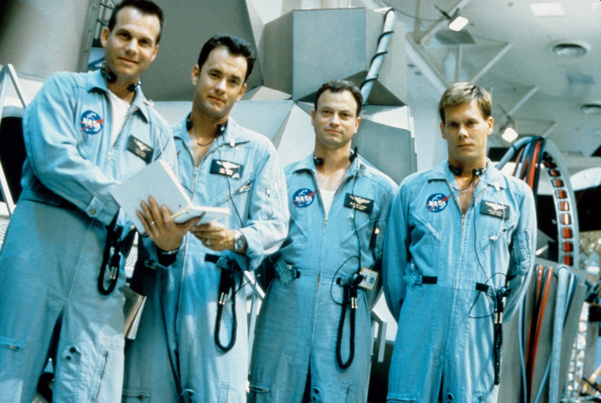Kevin Bacon, Tom Hanks, Bill Paxton, and Gary Sinise in Аполлон 13 (1995)