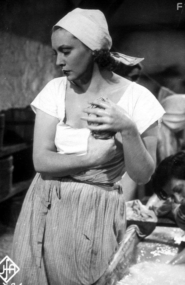 Zarah Leander in Zu neuen Ufern (1937)