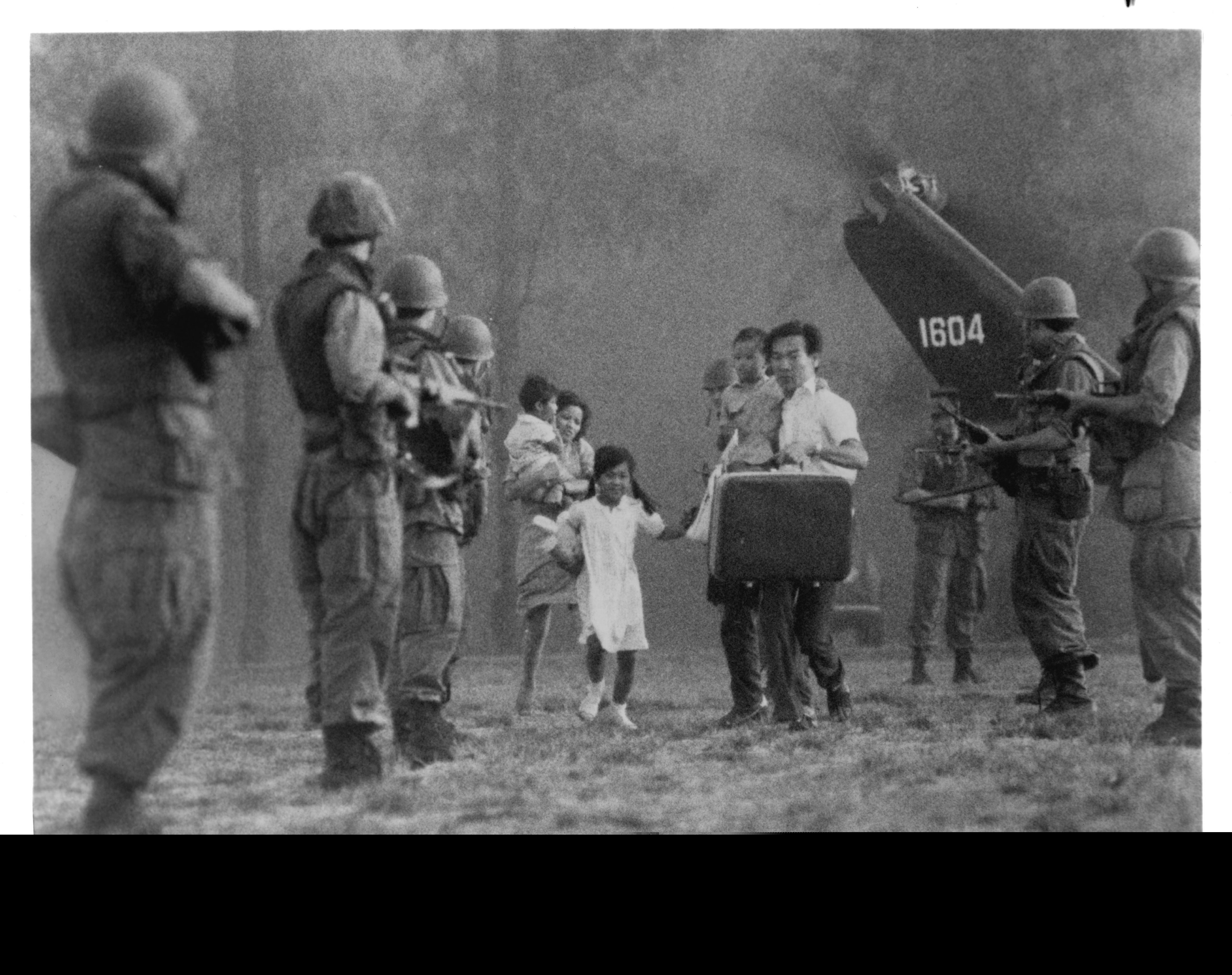 Haing S. Ngor in Поля смерти (1984)