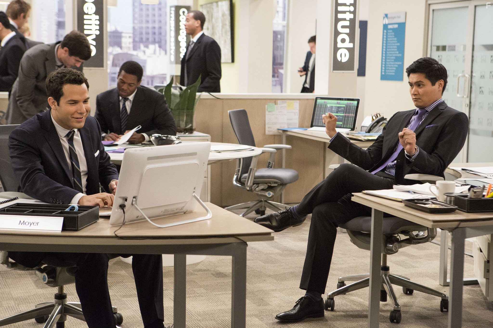 Skylar Astin in Нижний этаж (2013)