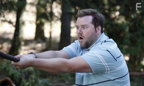 Tyler Labine in Убойный уикенд (2013)