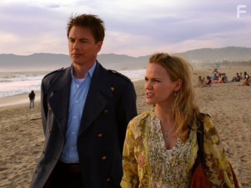 John Barrowman and Alexa Havins in Торчвуд (2006)