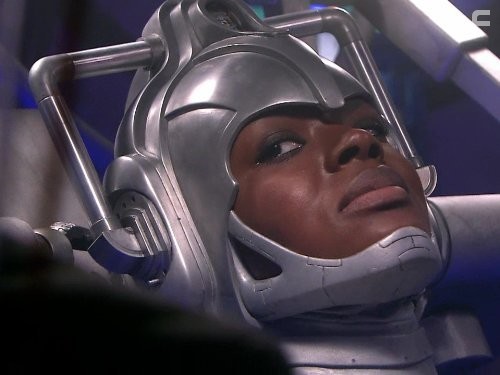 Caroline Chikezie in Торчвуд (2006)