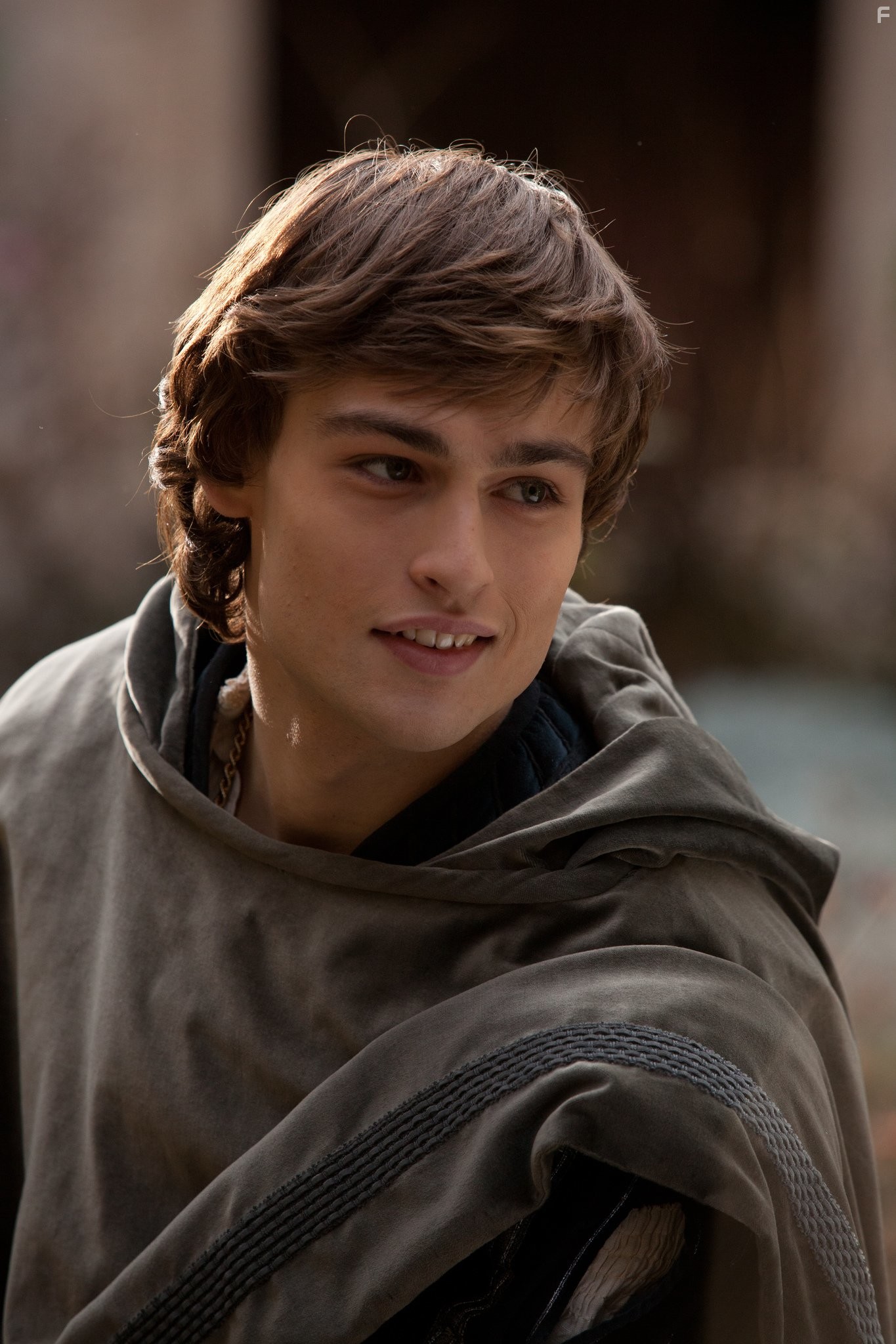 Douglas Booth in Ромео & Джульетта (2013)