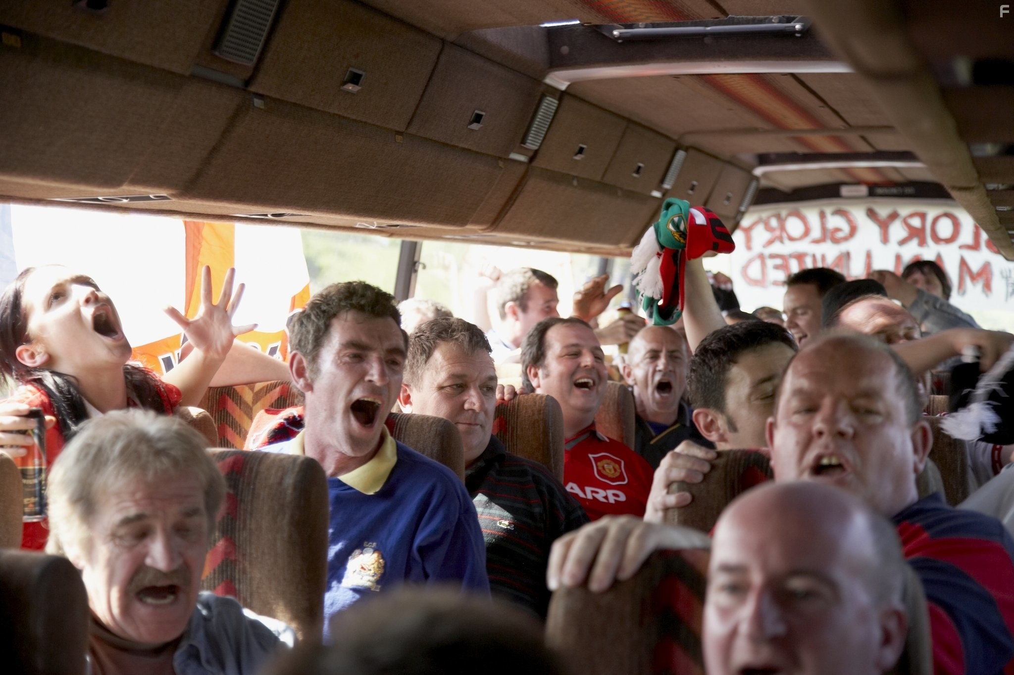 Steve Evets and John Henshaw in В поисках Эрика (2009)