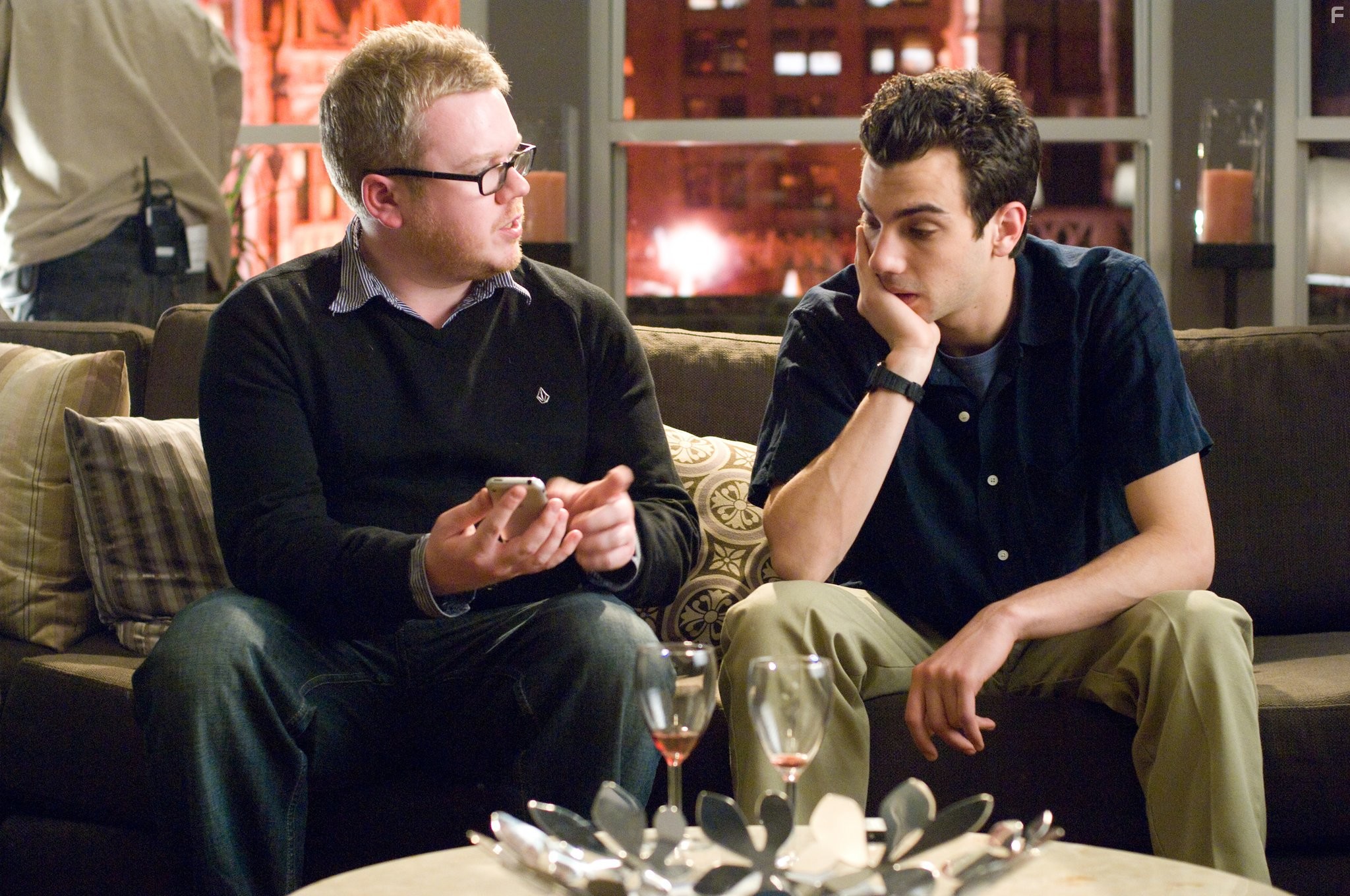 Jay Baruchel and Jim Field Smith in Слишком крута для тебя (2010)