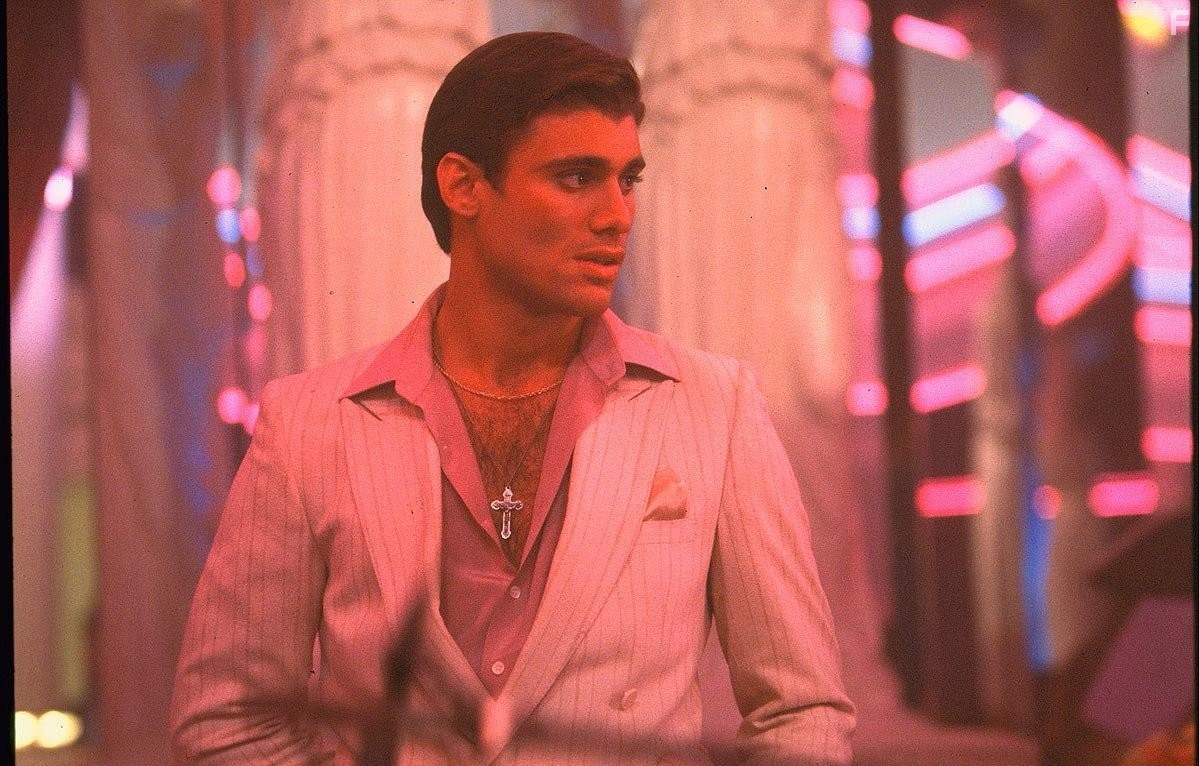 Steven Bauer in Лицо со шрамом (1983)
