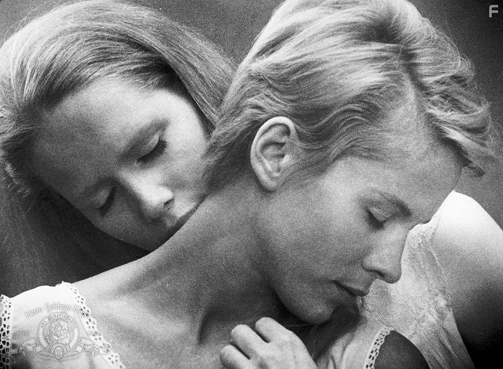 Bibi Andersson and Liv Ullmann in Персона (1966)