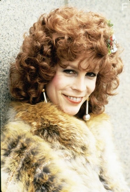 Jamie Lee Curtis in Поменяться местами (1983)