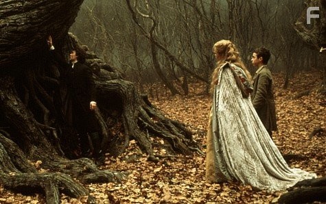 Johnny Depp and Christina Ricci in Сонная лощина (1999)