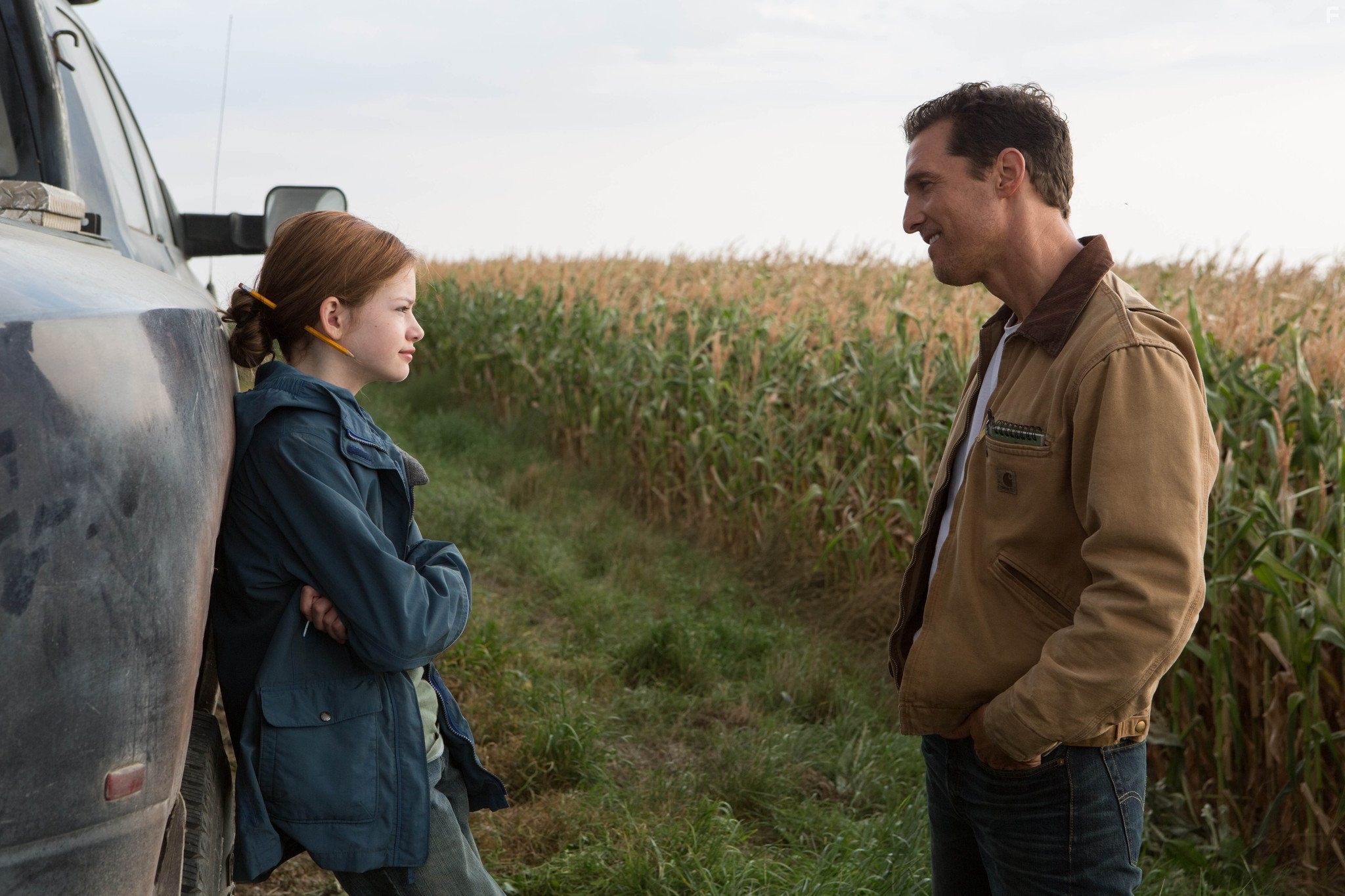 Matthew McConaughey and Mackenzie Foy in Интерстеллар (2014)